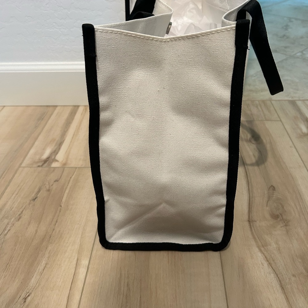 No 40 Tote Bag - Picture 5 of 6